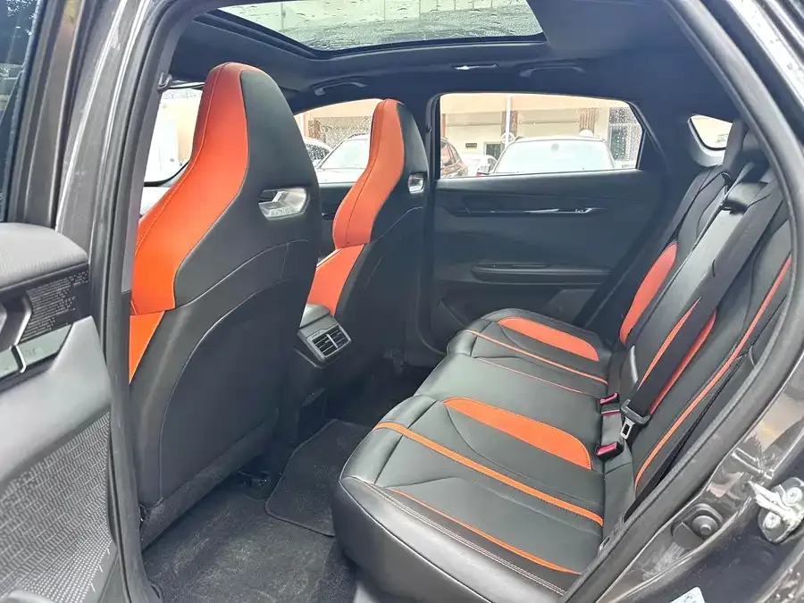 Changan UNI-V Changan UNI-V 2024 1.5T Premium Sports Edition 2024 — миниатюра 2