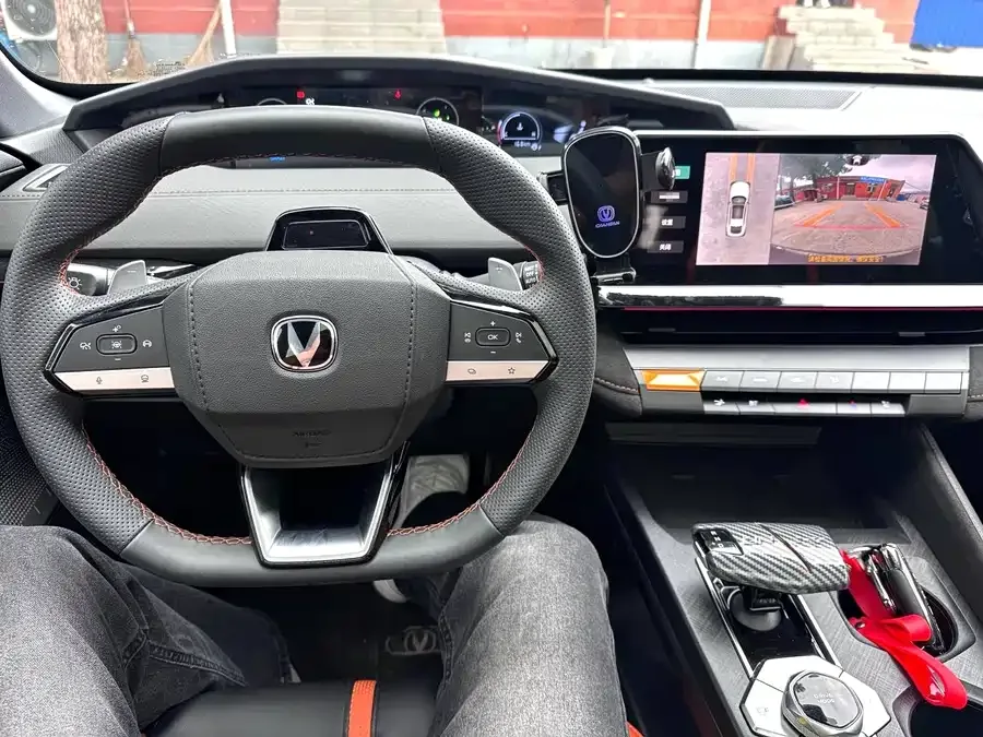 Changan UNI-V Changan UNI-V 2024 1.5T Premium Sports Edition 2024 — миниатюра 4