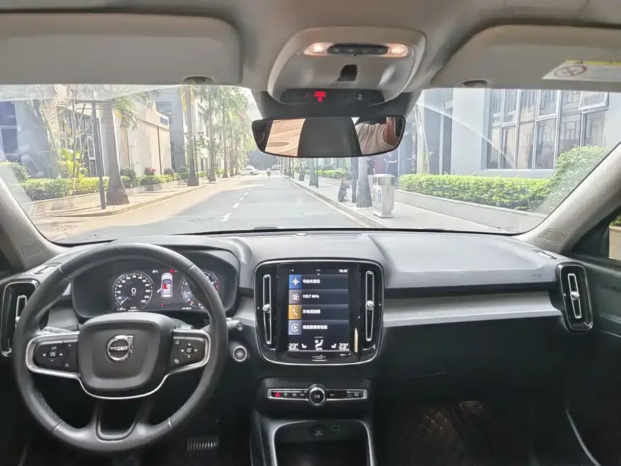 Volvo XC40 2022 T4 four-wheel drive Zhiyuan luxury version 2022 — миниатюра 4