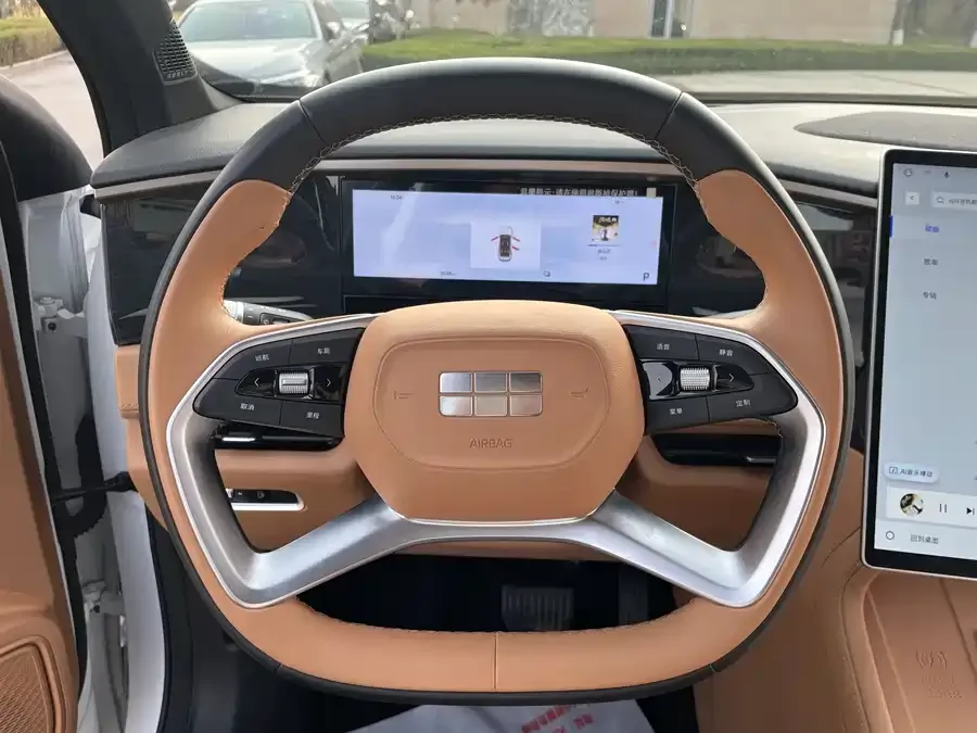 Geely Galaxy L7 Galaxy L7 2025 EM-i 115km Exploration+ Edition 2025 — миниатюра 5