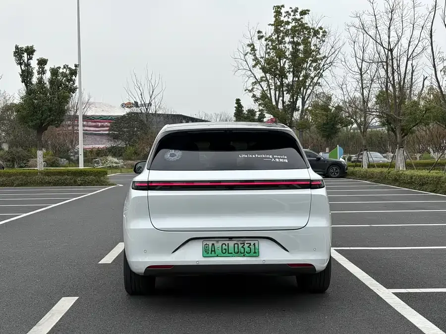 Lixiang L6 Ideal L6 2024 Pro 2024 — миниатюра 2