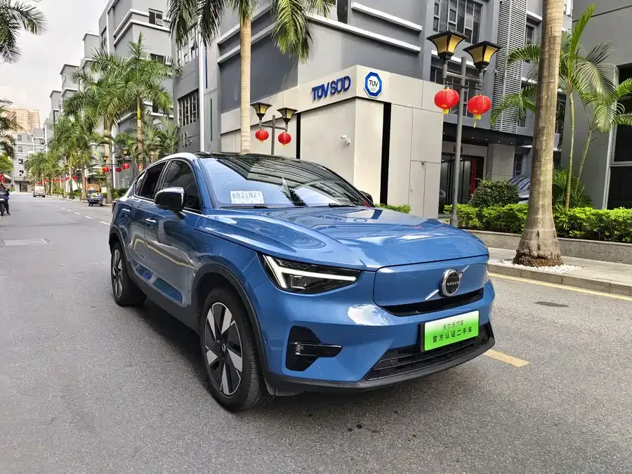 Volvo C40 2024 Long Range PRO 2023 — миниатюра 3