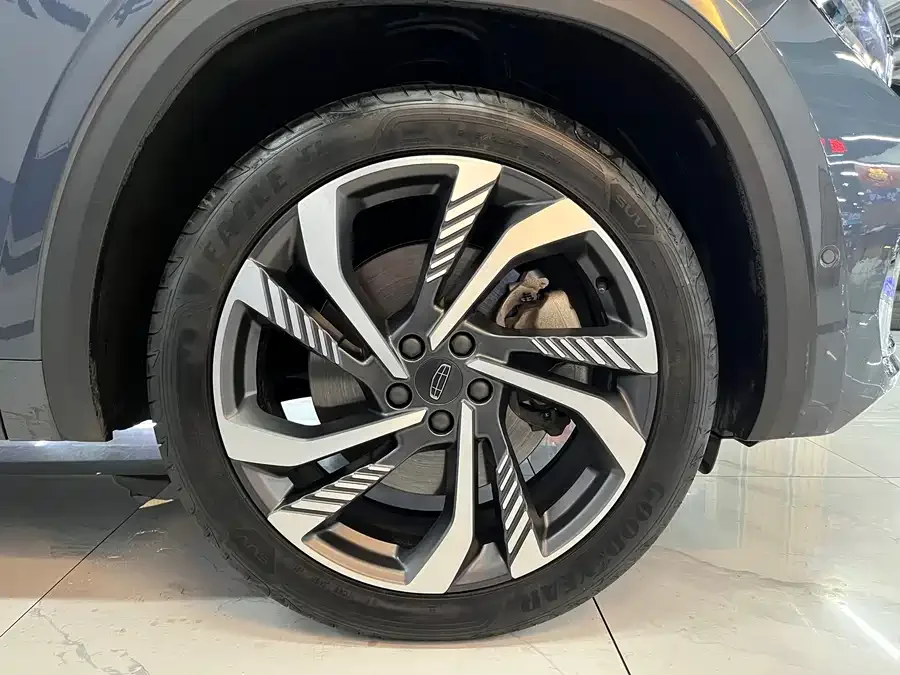 Geely Monjaro Xingyue L 2021 2.0TD High-power Automatic 4WD Flagship Model 2022 — миниатюра 4
