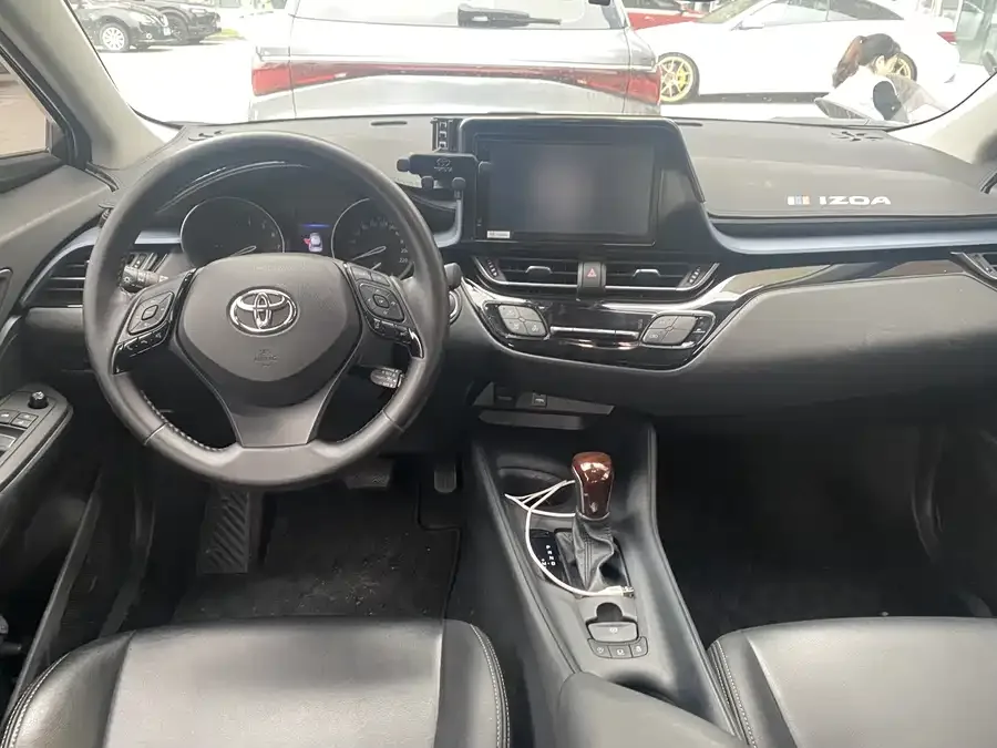Toyota IZOA IZOA 2021 2.0L Yixiang Edition 2023 — миниатюра 3
