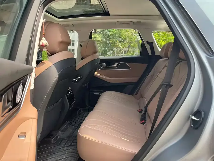 Chery Tiggo 8L Tiggo 8L 2024 2.0T 2WD Premium Edition 5 Seaters 2025 — миниатюра 3