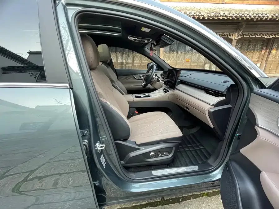 Chery Tiggo 8 PLUS Tiggo 8 PLUS 2025 290TGDI DCT Premium Edition 2024 — миниатюра 5