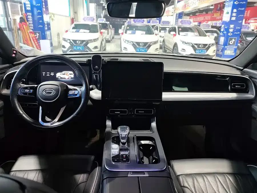 GAC Trumpchi GS8 Trumpchi GS8 2024 Navigator Series 2.0TGDI 2WD Luxury Intelligent Connected Edition 7-Seater 2023 — миниатюра 2