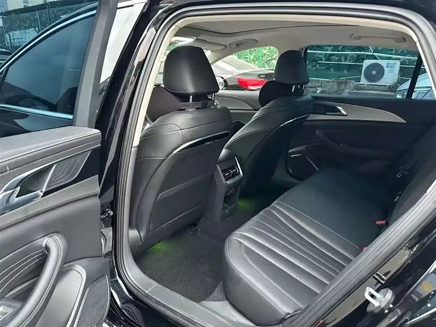 Hongqi H5 Hongqi H5 2023 1.5T DCT Zhilian Qiyun Edition 2023 — миниатюра 2