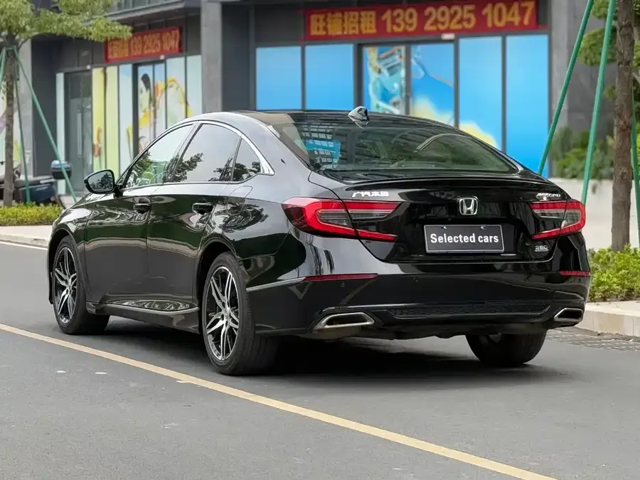 Honda Accord 2022 Accord 260TURBO Fantasy Night Premium Edition 2022 — миниатюра 4