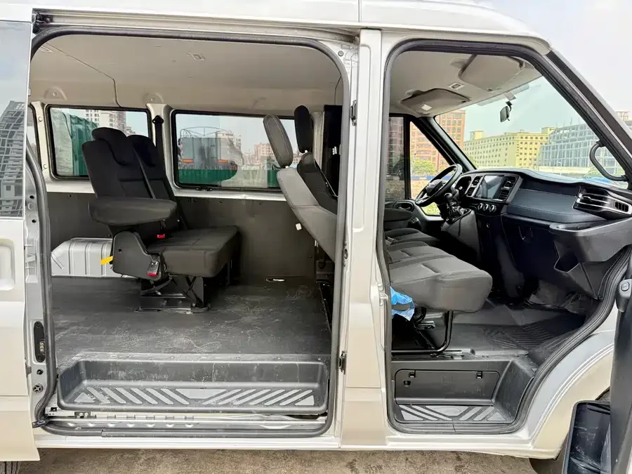 Jiangling Fushun Jiangling Fushun 2025 2.0T 6MT Diesel Short Wheelbase Low Roof Commercial Multi-purpose Passenger Vehicle, 5/6 Seats, with Hinged Tailgate 2025 — миниатюра 5