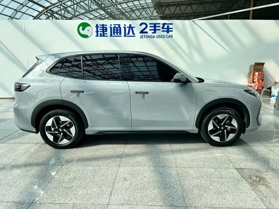 Geely Galaxy E5 Galaxy E5 2026 530km Explorer Edition 2025 — миниатюра 3