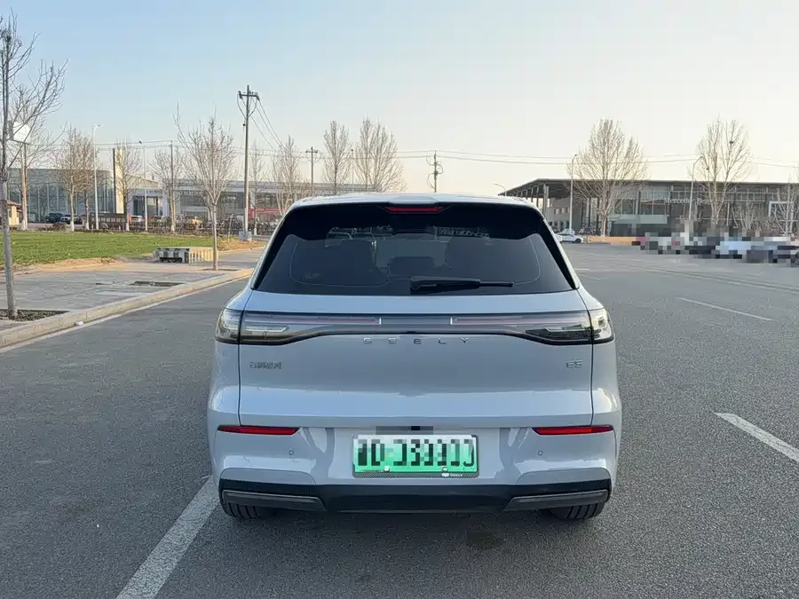 Geely Galaxy E5 Galaxy E5 2024 530km Long Range Edition 2025 — миниатюра 2