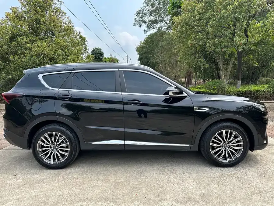 Jetour X70 PLUS JETOUR X70 PLUS 2024 Champion Edition 1.5T DCT Champion PRO 5 Seaters 2025 — миниатюра 4
