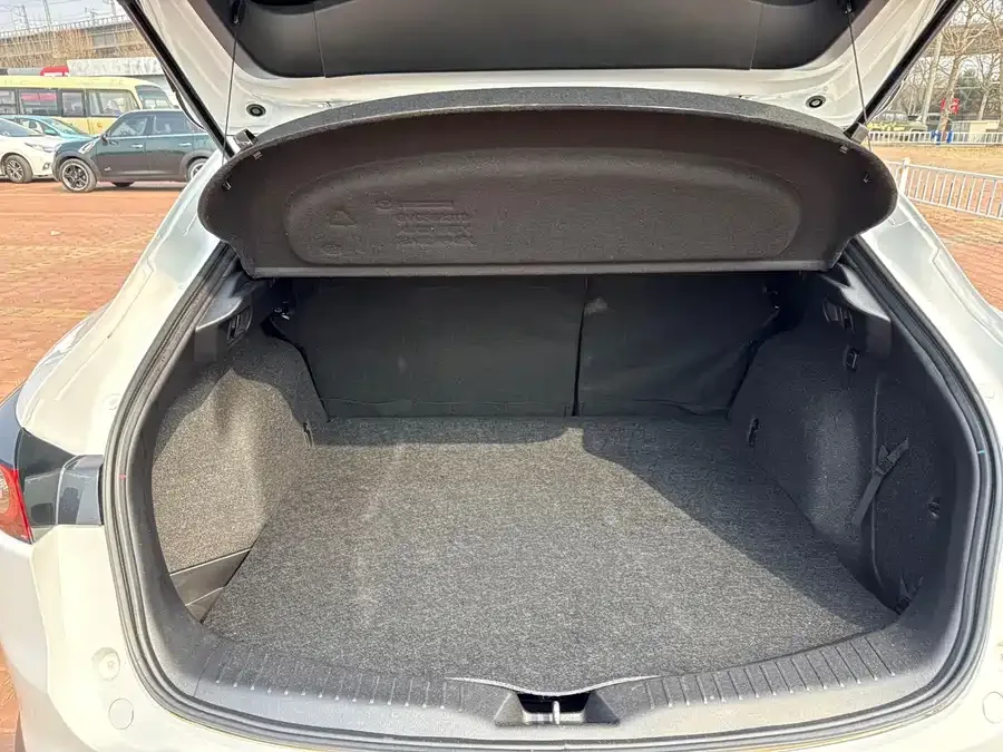 Mazda CX-4 2021 2.0L Automatic 2WD Blue Sky Explorer Edition 2023 — миниатюра 5