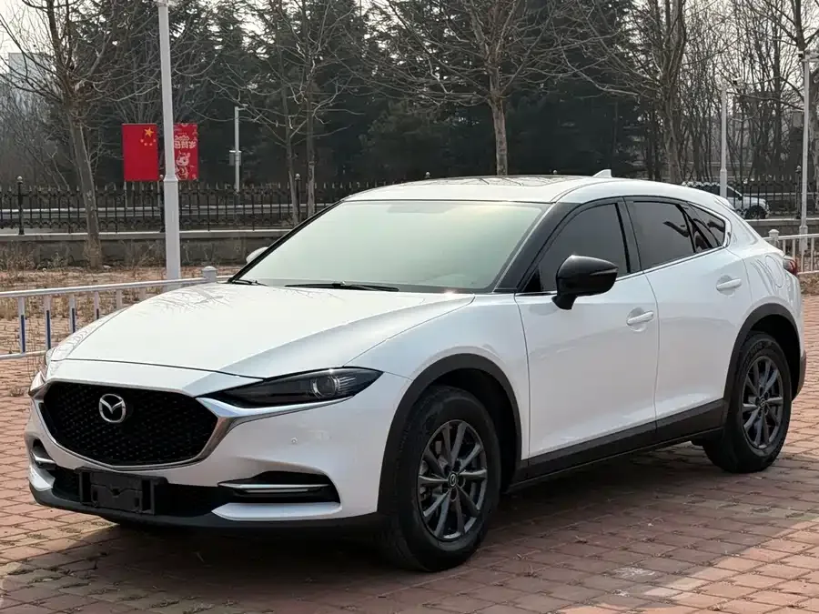 Mazda CX-4 2021 2.0L Automatic 2WD Blue Sky Explorer Edition 2023 — фото 1, купить с доставкой в Москву