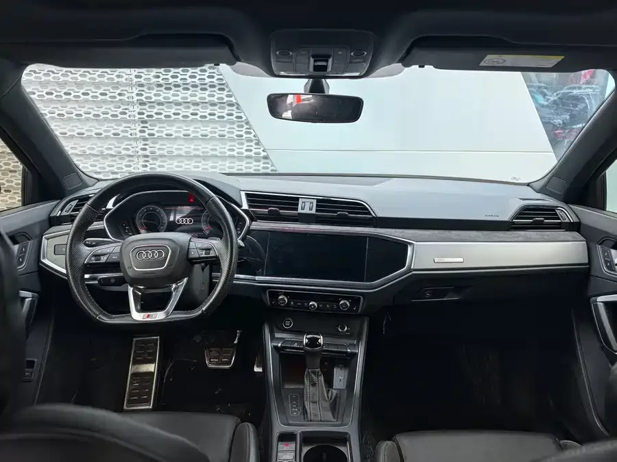 Audi Q3 Sportback 2022 40 TFSI Fashion Edition 2023 — миниатюра 4