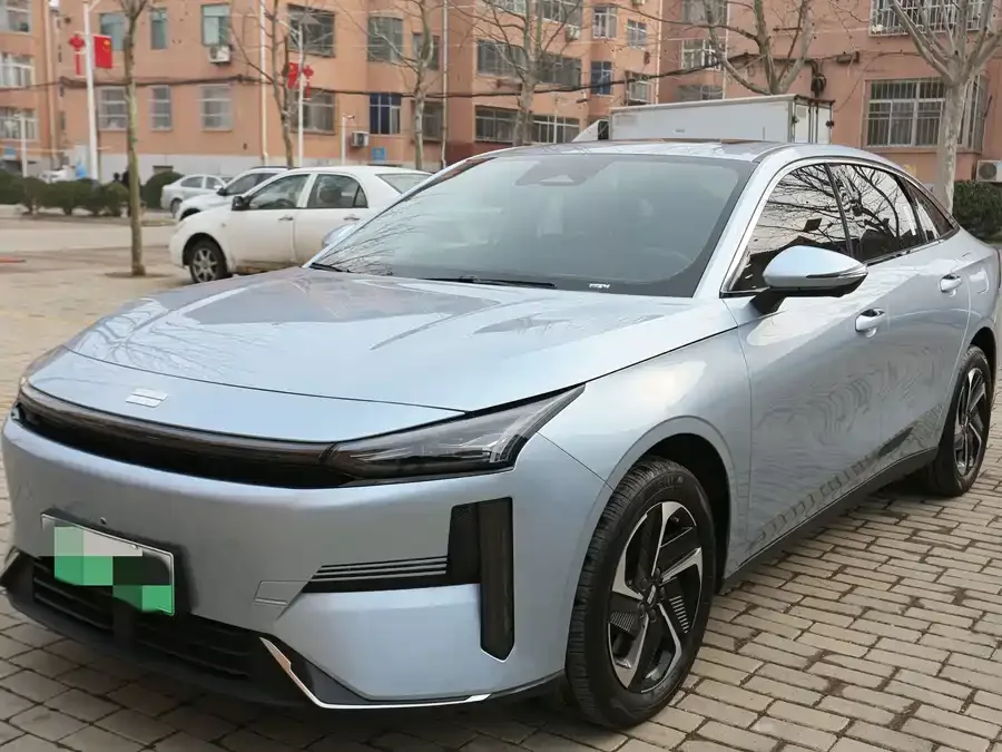 Geely Galaxy L6 Galaxy L6 2025 EM-i 140km Starship Edition 2025 — фото 1, купить с доставкой в Москву