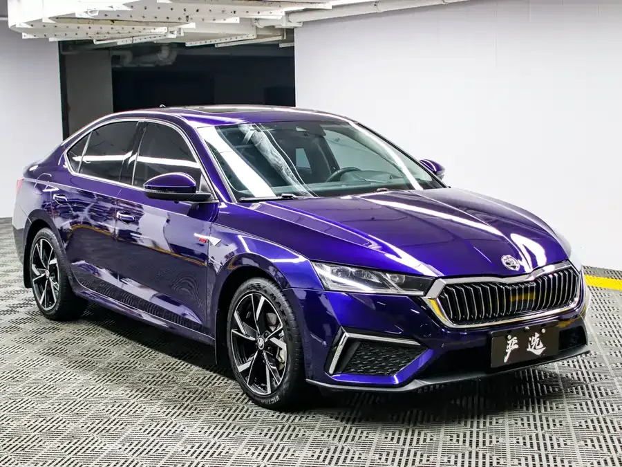 Skoda Octavia Octavia 2022 PRO TSI280 Luxury Edition 2023 — миниатюра 3