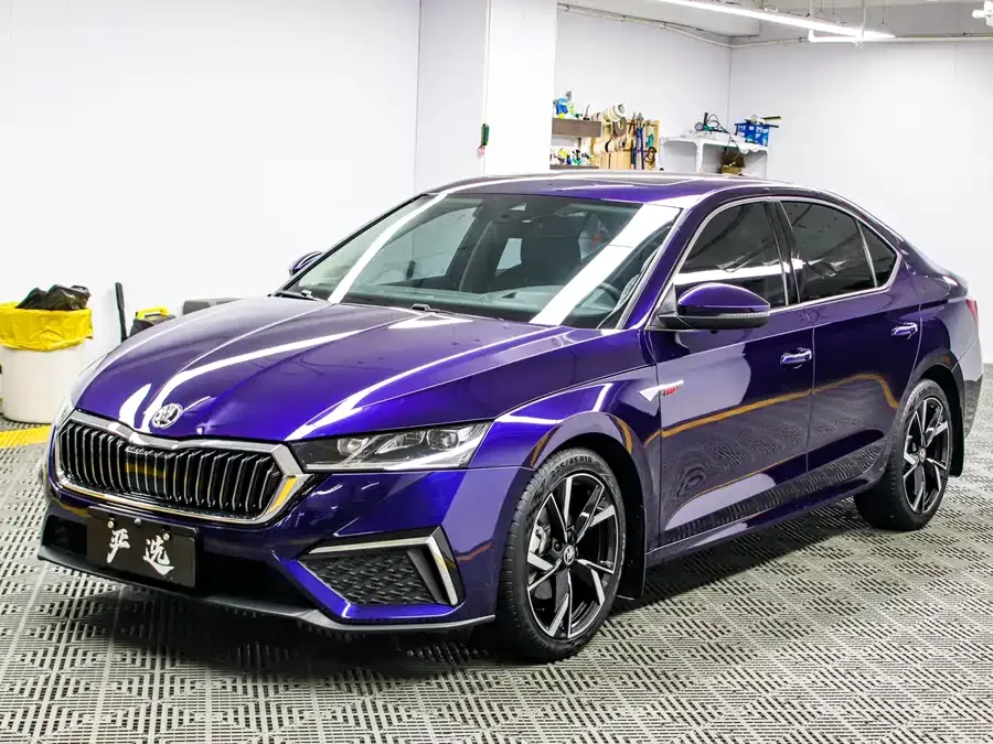 Skoda Octavia Octavia 2022 PRO TSI280 Luxury Edition 2023 — фото 1, купить с доставкой в Москву