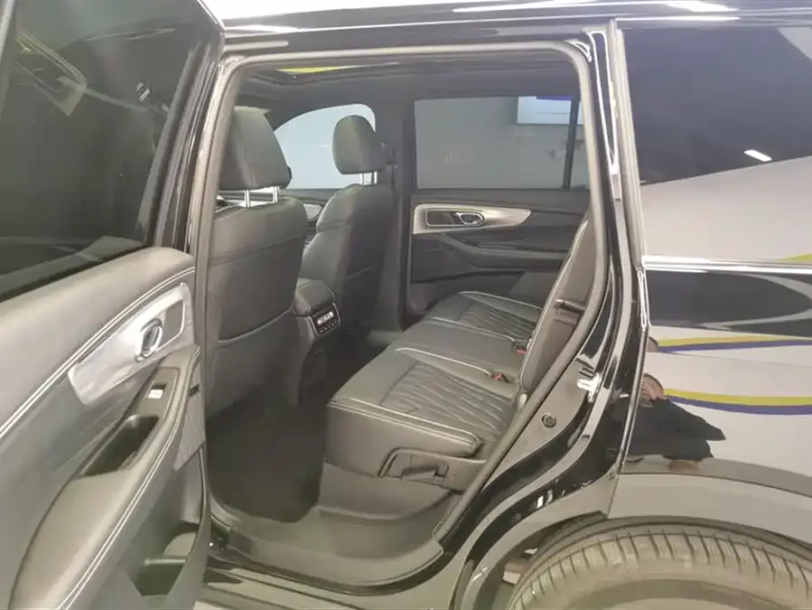 GAC Trumpchi GS8 Trumpchi GS8 2024 Navigator Series 2.0TGDI 2WD Luxury Intelligent Connected Edition 7-Seater 2024 — миниатюра 5