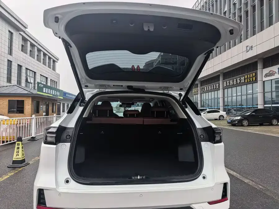 Changan CS55 Plus Changan CS55PLUS 2024 third generation 1.5T DCT premium model 2024 — миниатюра 2
