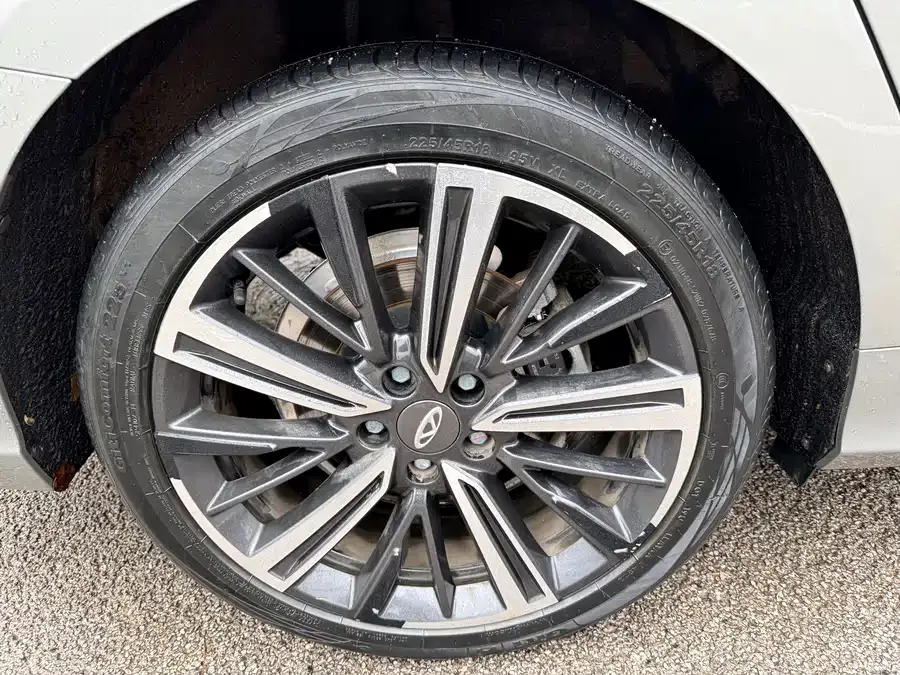 Chery Arrizo 8 Arrizo 8 2022 1.6T DCT 2022 — миниатюра 2