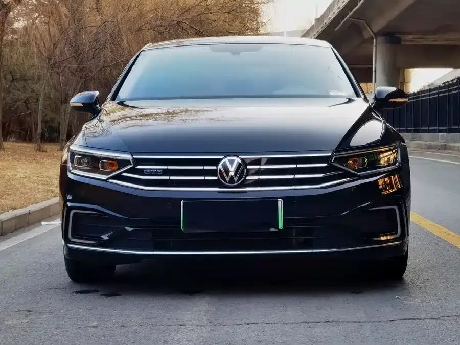 Volkswagen Magotan GTE plug-in hybrid Magotan GTE plug-in hybrid 2022 GTE luxury model 2022 — фото 1, купить с доставкой в Москву