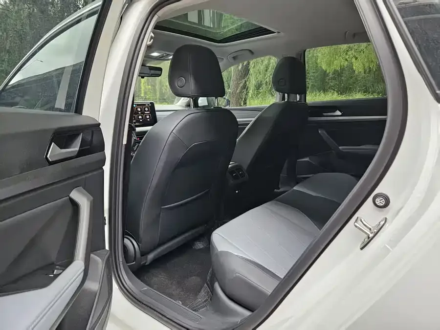 Volkswagen Lavida Lavida 2024 1.5L Automatic 5 Million Edition 2025 — миниатюра 3