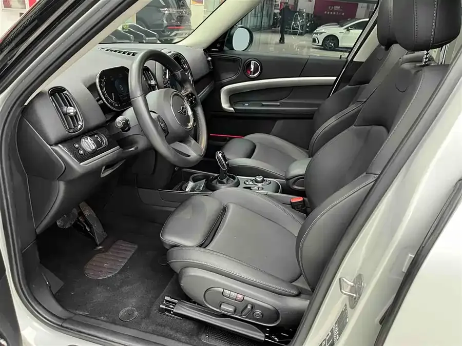 MINI COUNTRYMAN MINI COUNTRYMAN 2023 1.5T COOPER ALL4 Connoisseur 2022 — миниатюра 5