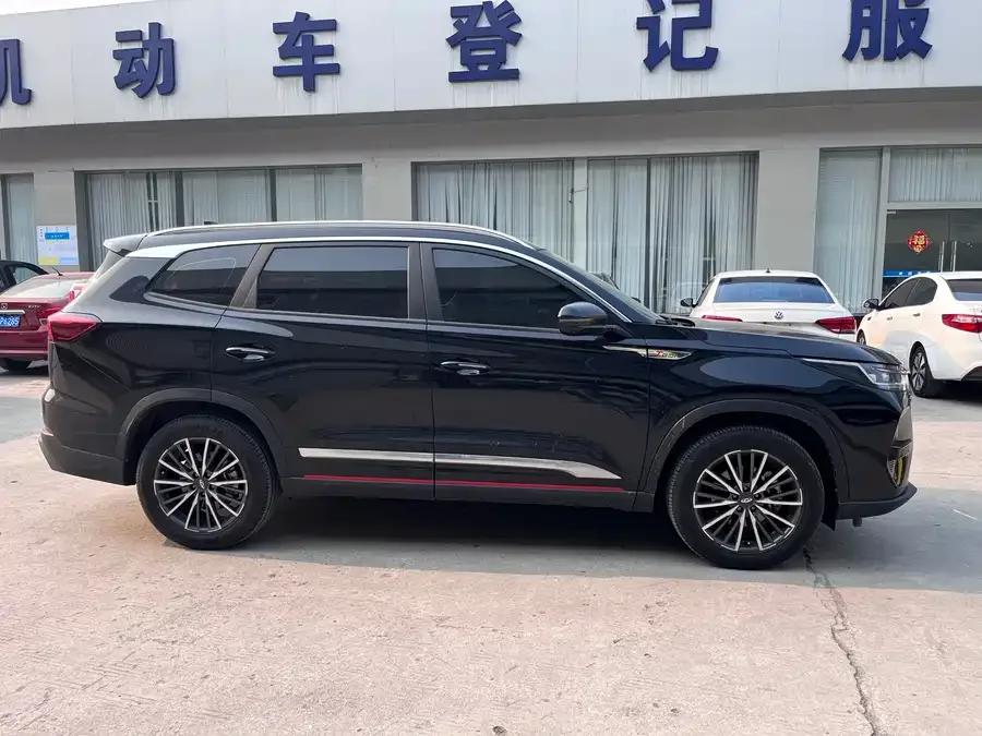 Chery Tiggo 8 PRO Tiggo 8 PRO 2022 290T 2WD Sky Edition 7 Seaters 2023 — миниатюра 5