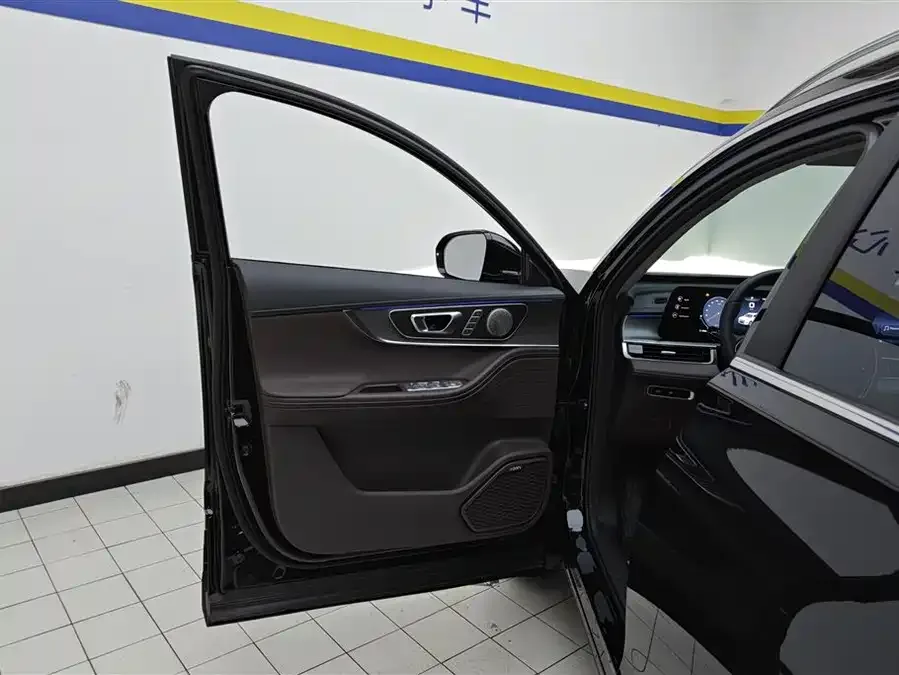 Chery Tiggo 8 PRO Tiggo 8 PRO 2024 Champion Edition 390T 2WD Peak Edition 5 Seaters 2024 — миниатюра 4