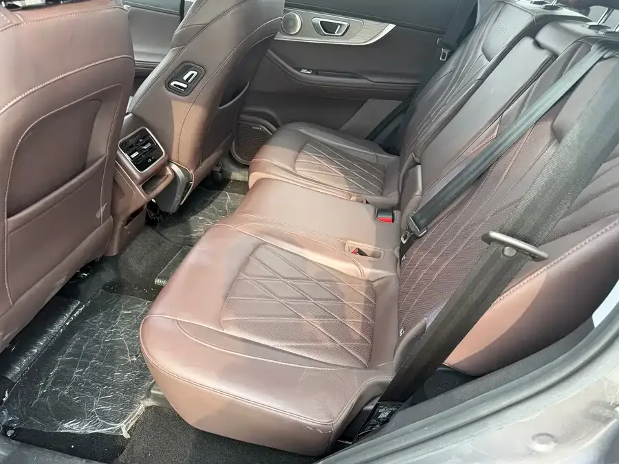 Chery Tiggo 8 PRO Tiggo 8 PRO 2024 Champion Edition 290T Two-wheel drive peak version 7 seats 2025 — миниатюра 4