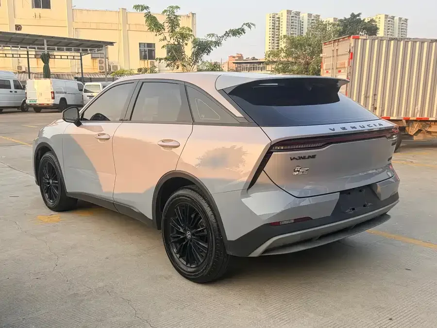 Venucia Big V Venucia V 2022 260T Dark Horse EditionIdol 2023 — миниатюра 2