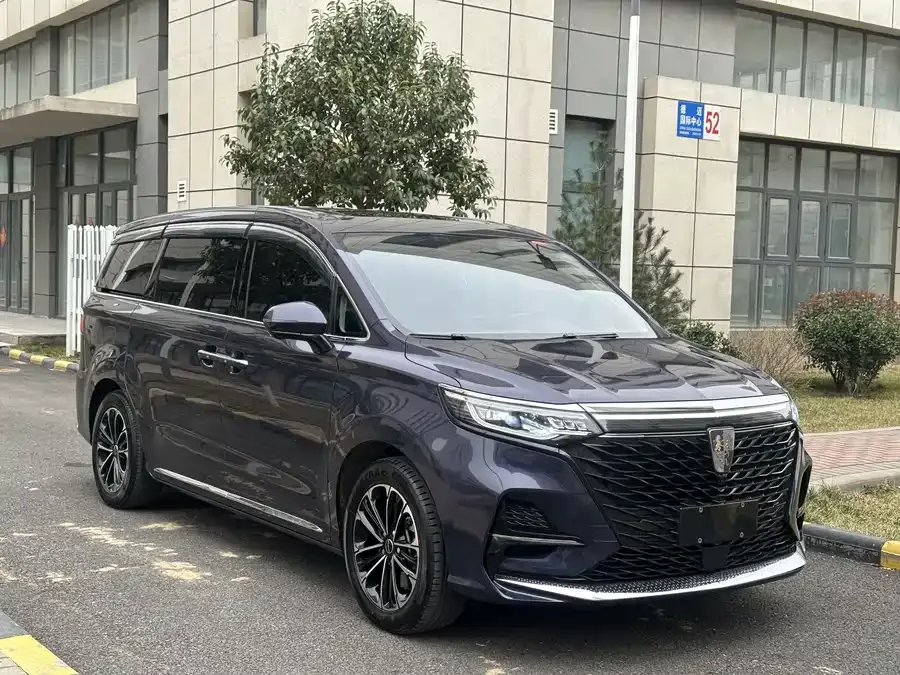 Roewe iMAX8 Roewe iMAX8 2022 400TGI Gathering Edition 2022 — миниатюра 3