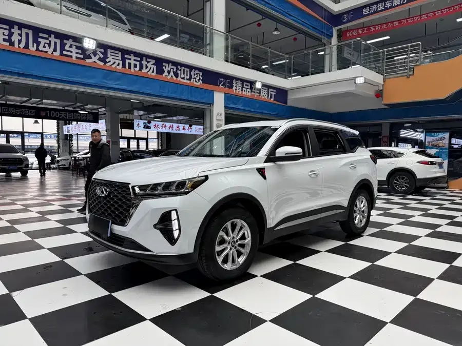 Chery Tiggo 7 PLUS Tiggo 7 PLUS 2021 1.5T CVT luxury model 2022 — фото 1, купить с доставкой в Москву
