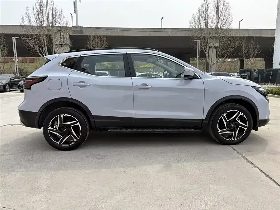 Nissan Qashqai Qashqai 2025 Honor 2.0L CVT XV+ Leading Edition 2024 — миниатюра 2