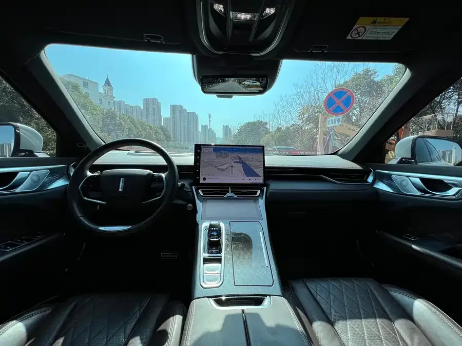 WEY Mocha Wei Mocha 2021 2.0T 2WD Special Edition 2022 — миниатюра 3