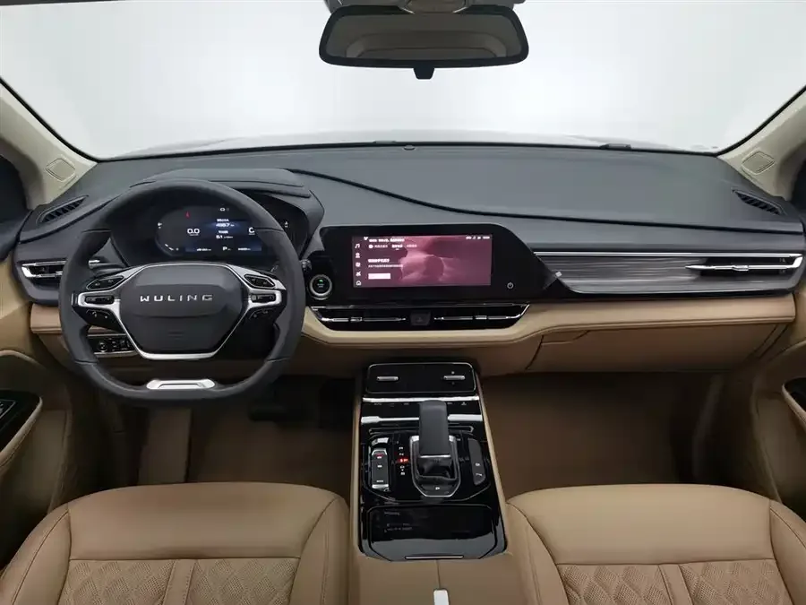 Wuling Capgemini Wuling Kaijie 2023 2.0L DHT Luxury Edition 2024 — миниатюра 2