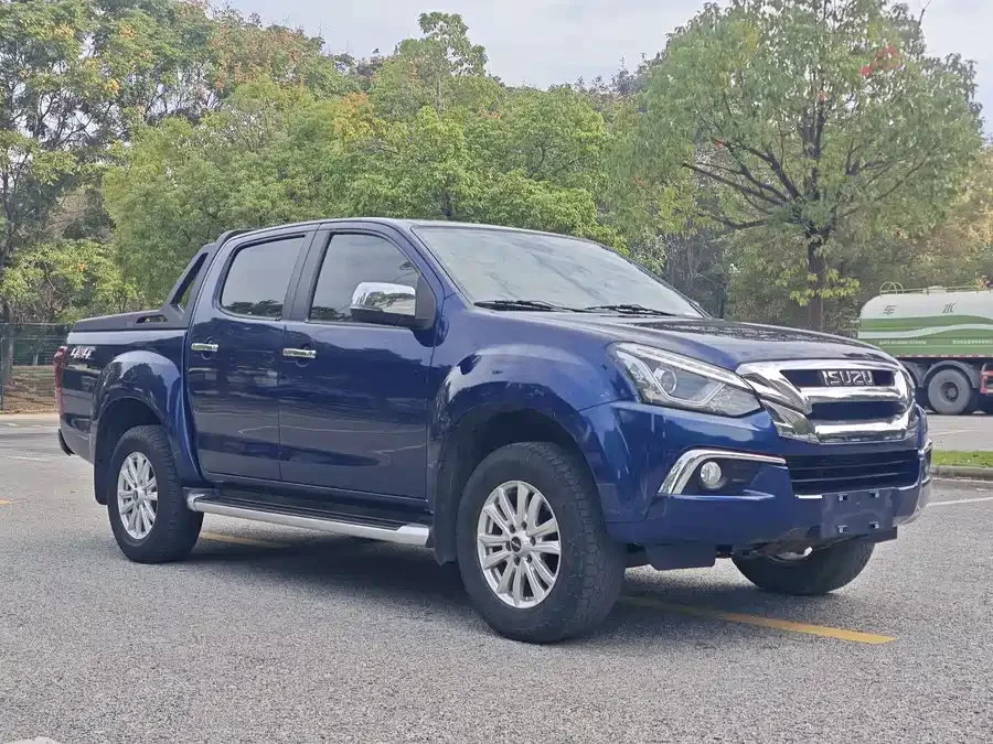 Isuzu D-MAX D-MAX 2021 1.9T automatic four-wheel drive diesel Global aggressive RZ4E 2022 — миниатюра 3