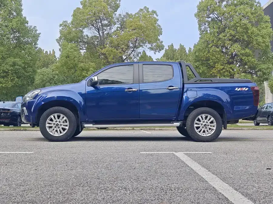 Isuzu D-MAX D-MAX 2021 1.9T automatic four-wheel drive diesel Global aggressive RZ4E 2022 — миниатюра 4