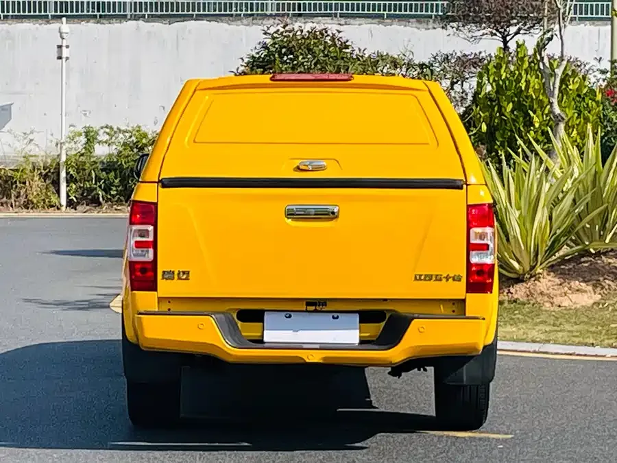 Isuzu RE-MAX Ruimai RE-MAX Ruimai 2023 2.5T Diesel Manual 2WD Chimai Edition Long Wheelbase 2023 — миниатюра 2