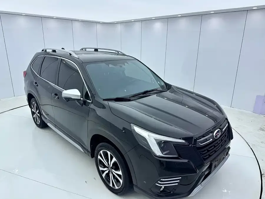 Subaru Forester 2022 Forester 2.0i AWD Ultimate Edition EyeSight 2022 — миниатюра 3