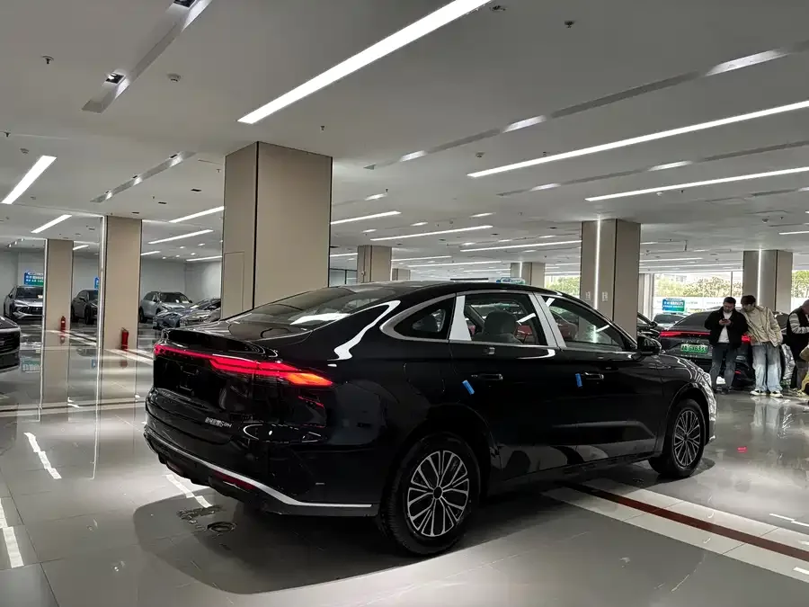 Geely Galaxy Star 6 Galaxy Star 6 2026 60km Starter Edition 2026 — миниатюра 2