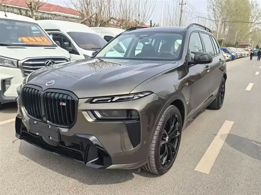 BMW X7 M60i 2023 xDrive M60i 2023 — фото 1, купить с доставкой в Москву