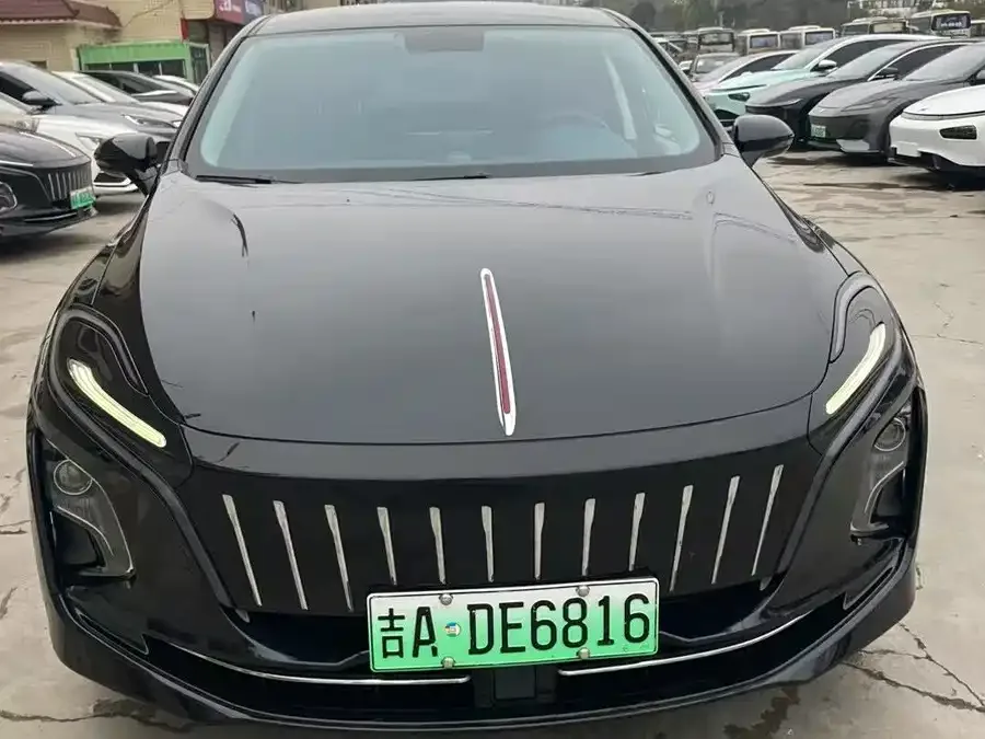 Hongqi E-QM5 Hongqi E-QM5 2023 620km PLUS 2023 — фото 1, купить с доставкой в Москву