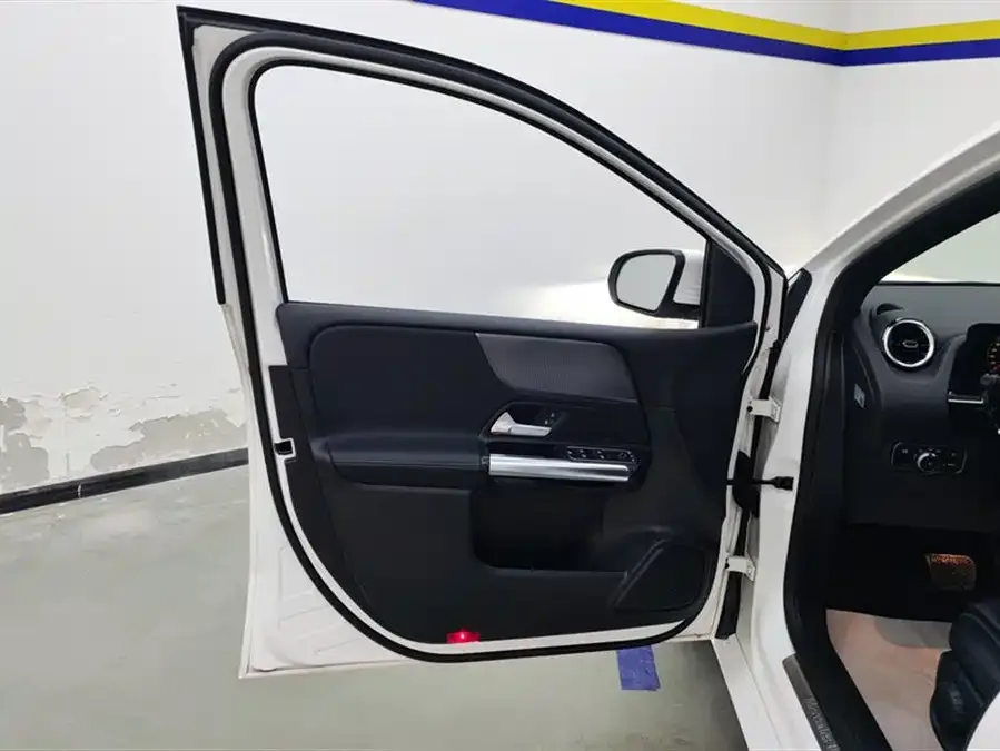 Mercedes-Benz Class B Mercedes-Benz B-Class 2022 facelift B 200 dynamic version 2023 — миниатюра 4