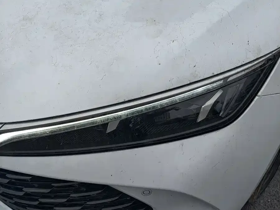 BYD Qin L Qin L 2025 DM-i Intelligent Driving Edition 120KM Beyond Edition 2025 — миниатюра 5