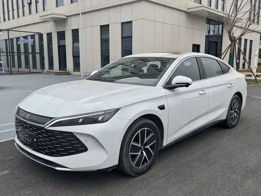 BYD Qin L Qin L 2025 DM-i Intelligent Driving Edition 120KM Beyond Edition 2025 — фото 1, купить с доставкой в Москву
