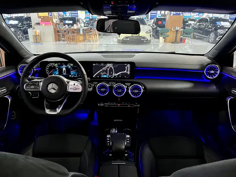 Mercedes-Benz Class A Mercedes-Benz A-Class 2022 Model A 200 L Sports Sedan Dynamic Edition 2023 — миниатюра 5