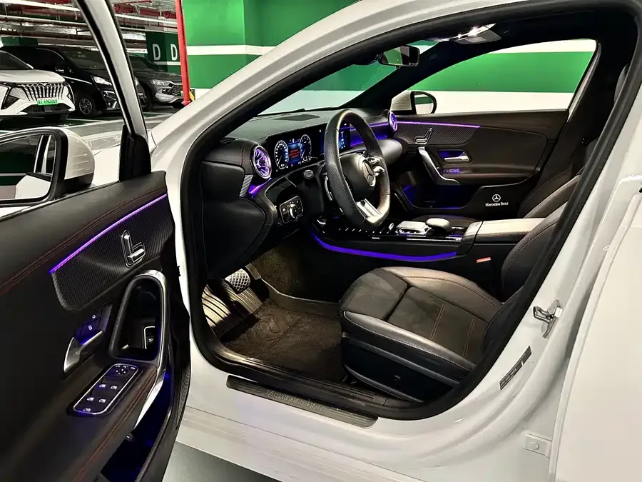 Mercedes-Benz Class A Mercedes-Benz A-Class 2023 A 200 L Fashion Edition 2024 — миниатюра 4